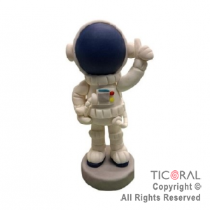 ADORNO ASTRONAUTA CON CASCO PORCELANA FRIA x 1
